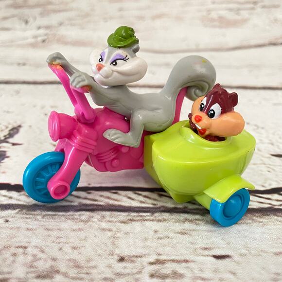 WARNER BROS Vintage 1993 Animaniacs Slappy and Skippy Squirrel Toy - Picture 1 of 4